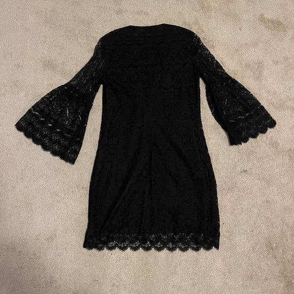 Trina Turk Lace Shift Dress - Picture 3 of 6